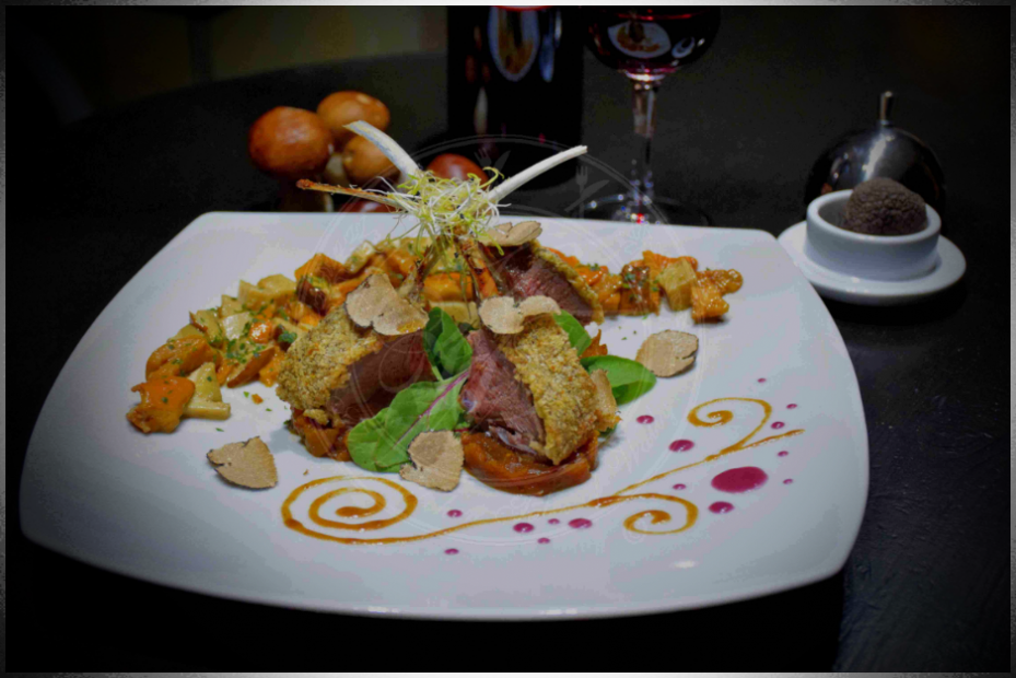 Costolette di agnello al tartufo con chutney di zucca e funghi trifolati