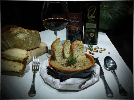 Zuppa di legumi e orzo alla toscana